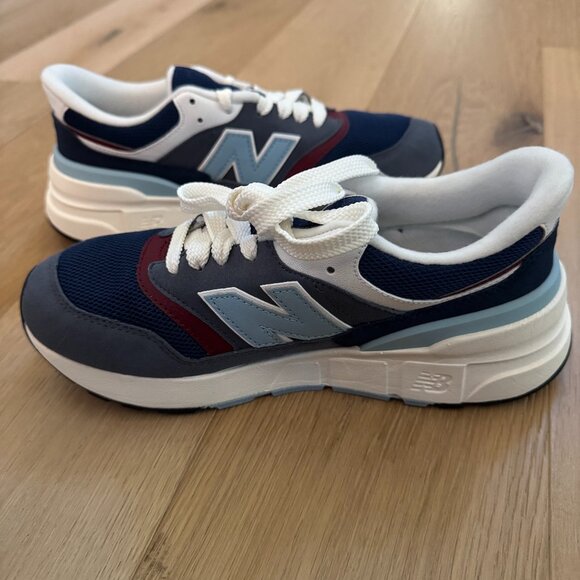New Balance Youth Sneakers - Picture 1 of 6